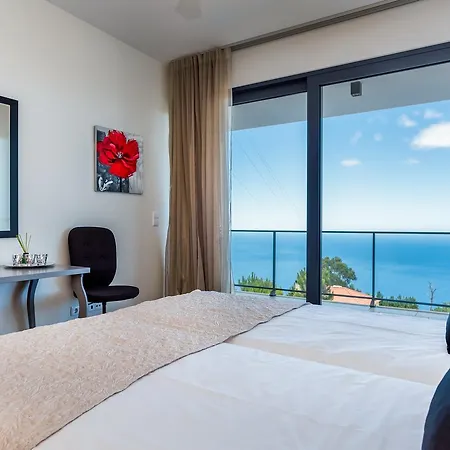 Villa Enjoy - By Lovelystay Lombo da Velha Exterior photo