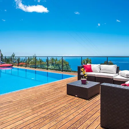 Villa Enjoy - By Lovelystay Lombo da Velha Exterior photo
